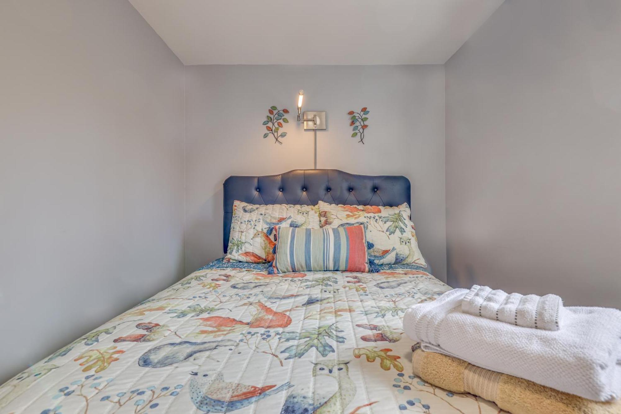 Gogh Themed Home-all Community Amenities Included! * Sandyville