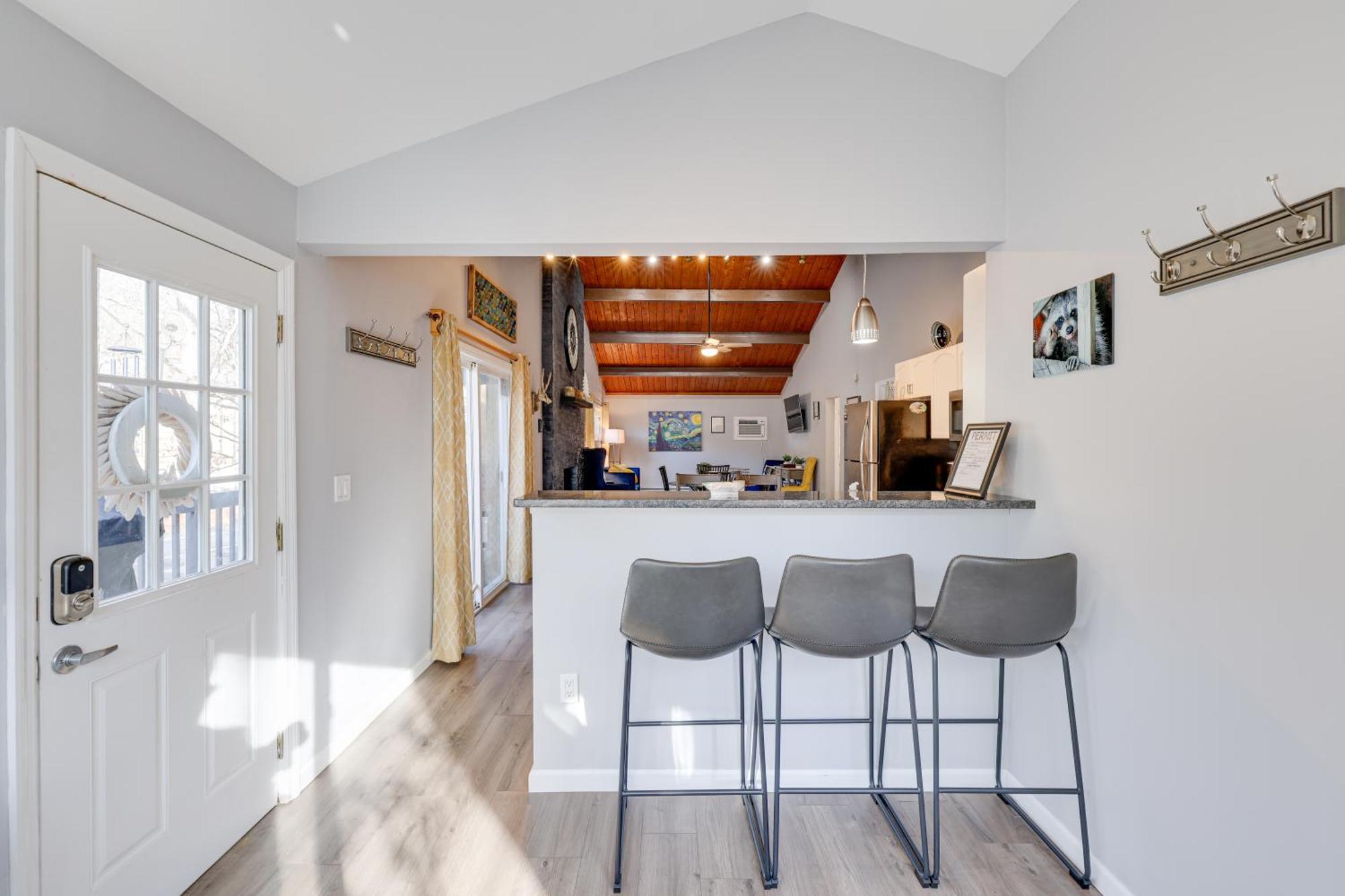 Gogh Themed Home-all Community Amenities Included! *