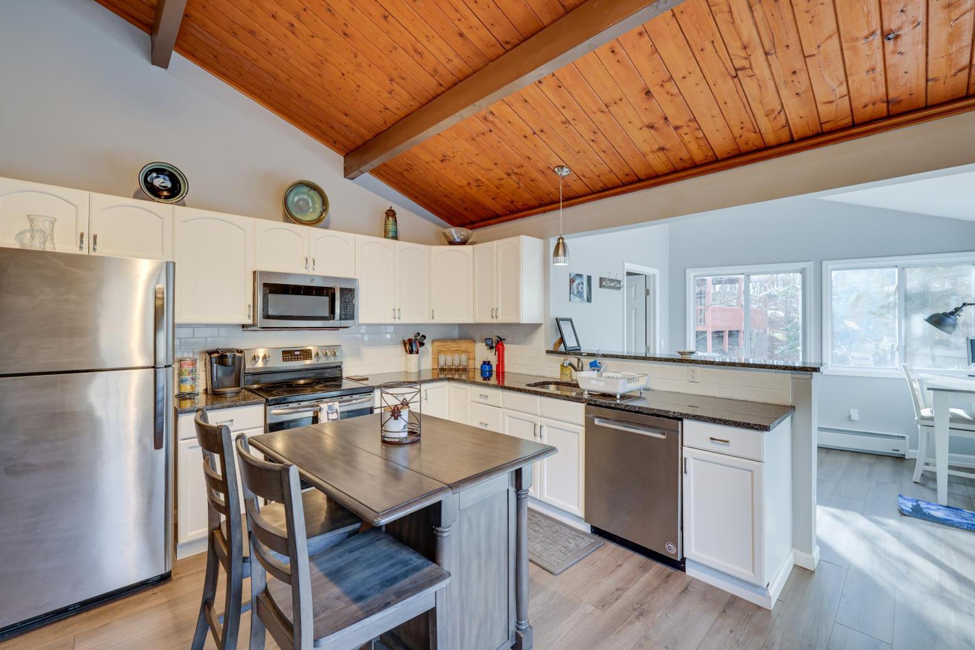 Gogh Themed Home-all Community Amenities Included! *